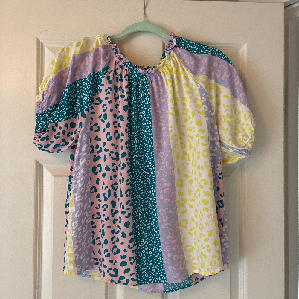 Emily Wonder pastel short sleeve shirt